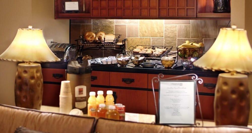 ลาร์กสเพอร์ แลนดิง เรนตัน - แอน ออล-สวีท โฮเต็ล Hotel ภายนอก รูปภาพ